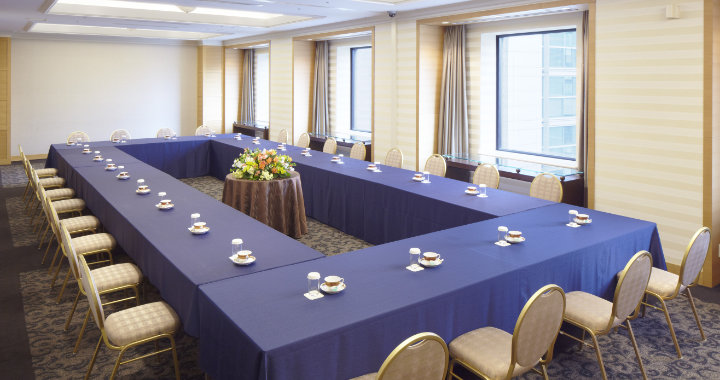 Small private business meeting room space at Dai-ichi-Hotel Tokyo in Shimbashi named 'Flora'