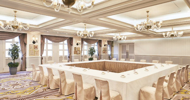 Light coloured wide and elegant conference room called 'Kafu' at Hotel Hankyu International