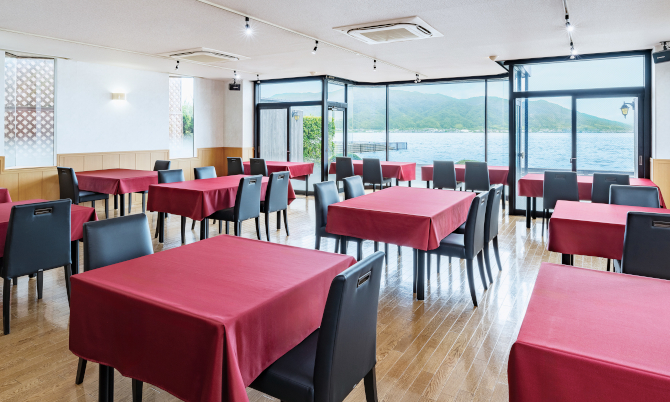 レストラン「ピュール」