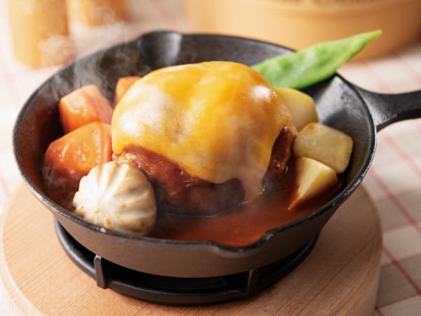 煮込みチーズハンバーグ 温野菜添え