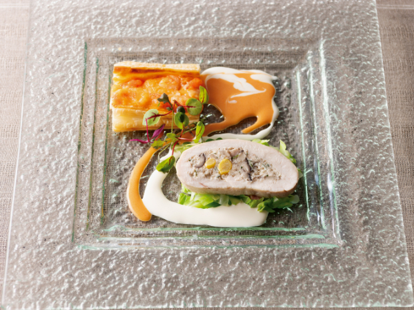 鶏ムネ肉 茸のファルス 海老のピサラディエール