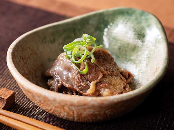牛肉のすき焼き風煮込み