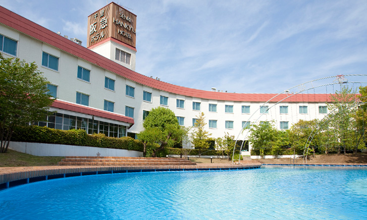 プールとホテル プールとホテル