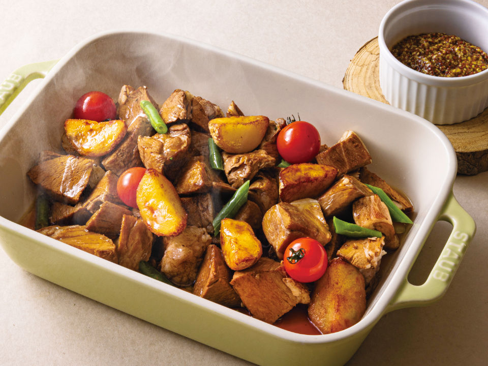 豚肉の紅茶煮込み