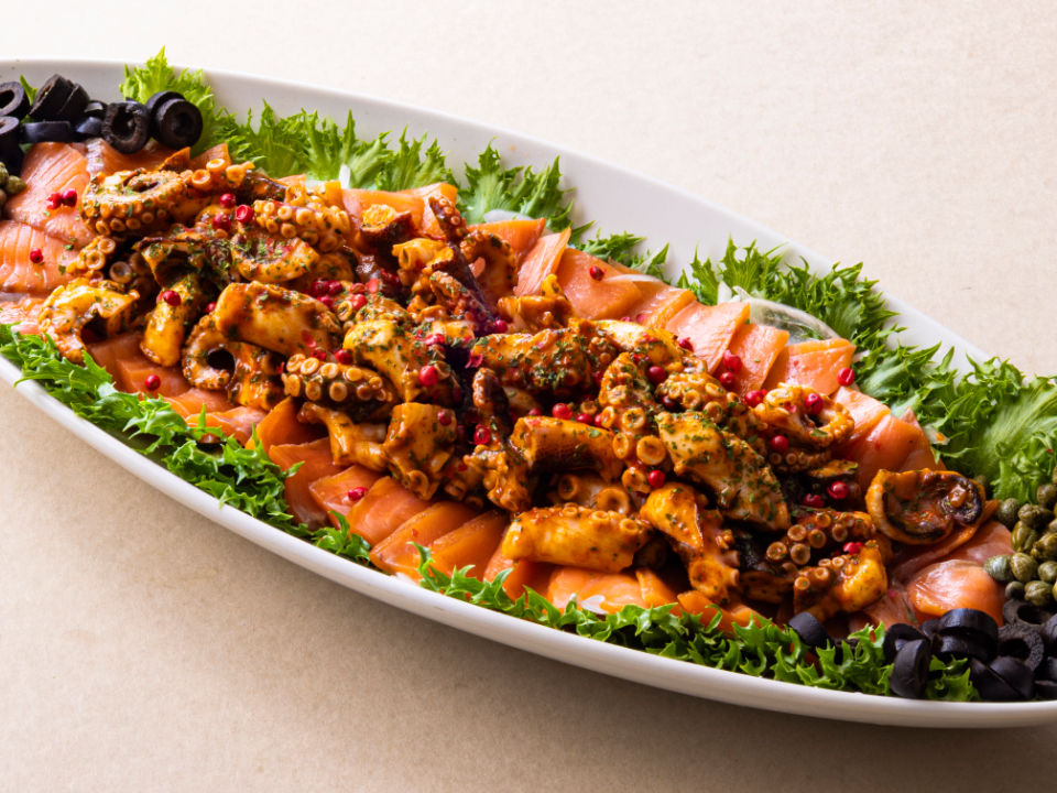 蛸とスモークサーモンのマリネ