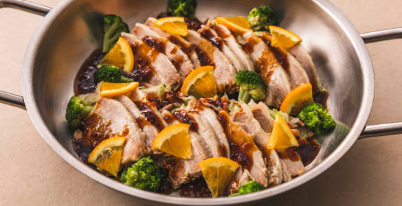 ポーク・サレ ジュニエーブル風味のマルムラードソース