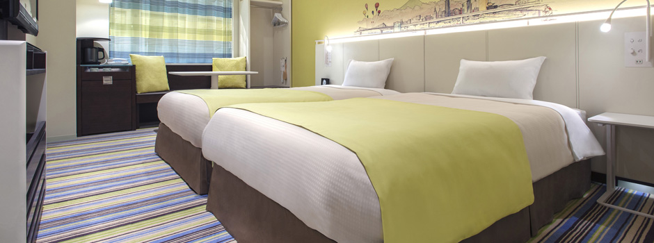 アワーズイン阪急の客室ツインルーム