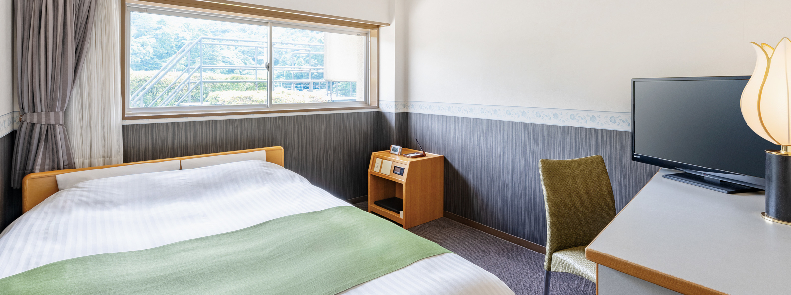 【禁煙】山側洋室ダブル