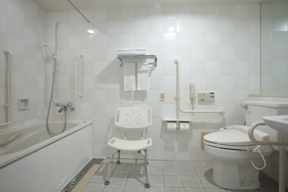 第一ホテル両国ユニバーサルルームのバスルーム