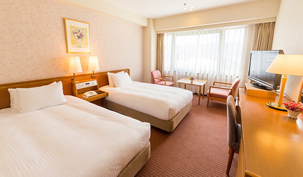 ザクラウンパレス新阪急高知の上層階ツインルーム