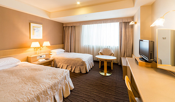 ザクラウンパレス新阪急高知のユニバーサルツインルーム