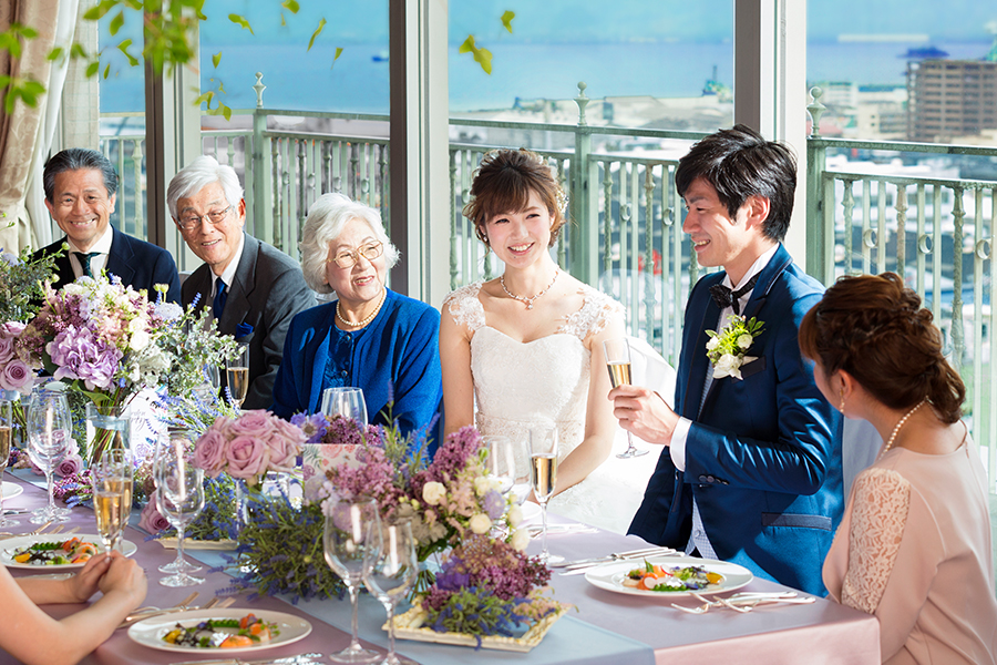 先輩カップル実例紹介 少人数 家族と過ごす結婚式相談会 公式 呉阪急ホテルウエディング 広島 呉市の結婚式場 ブライダル 阪急阪神第一ホテルグループ 先輩カップル実例紹介 少人数 家族と過ごす結婚式相談会 公式 呉阪急ホテルウエディング 広島 呉市の結婚式場 ブライダル 阪急阪神第一ホテルグループ