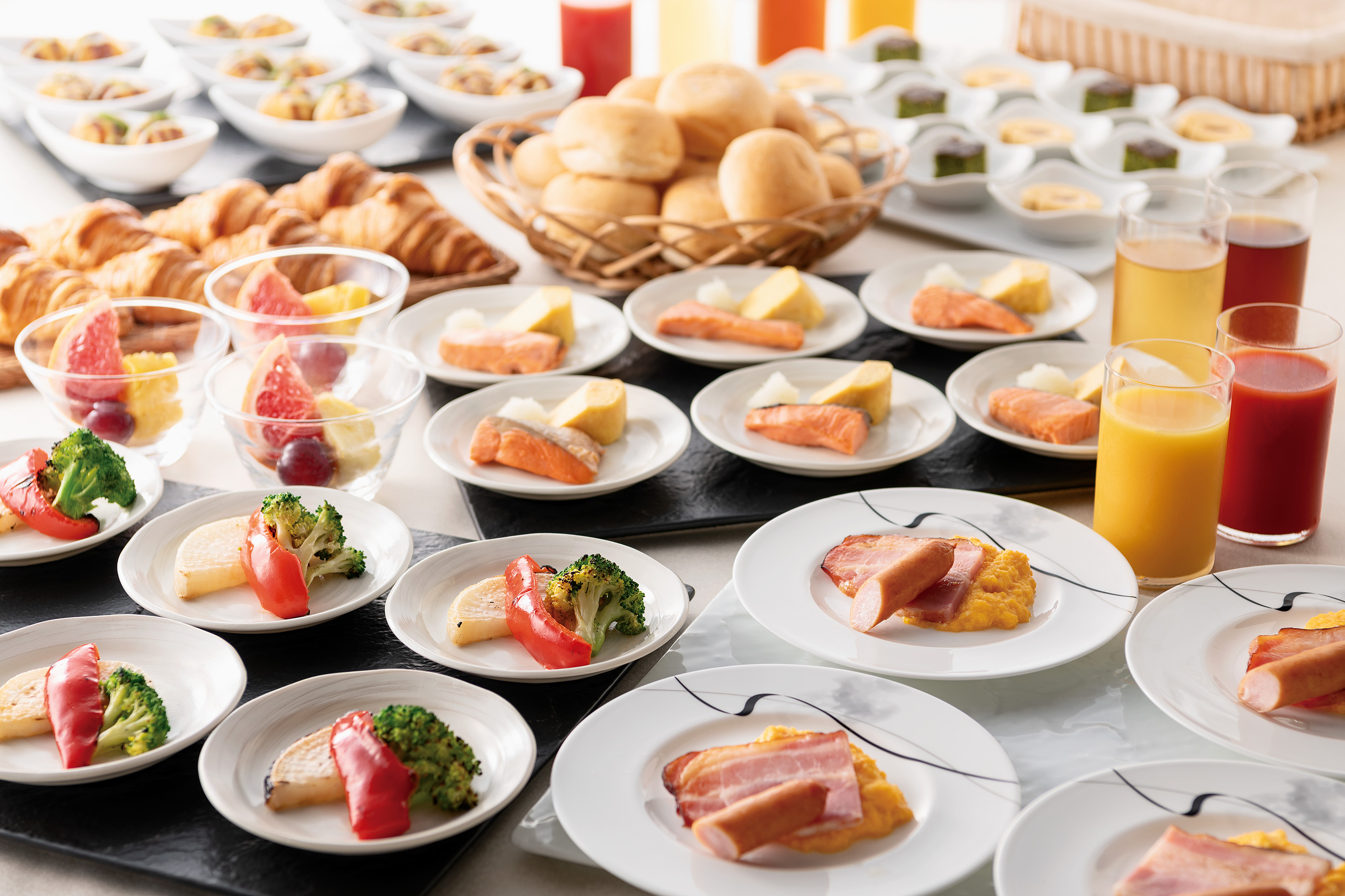 ご朝食会場 ホテル阪急レスパイア大阪 阪急阪神第一ホテルグループ ご朝食会場 ホテル阪急レスパイア大阪 阪急阪神第一ホテルグループ